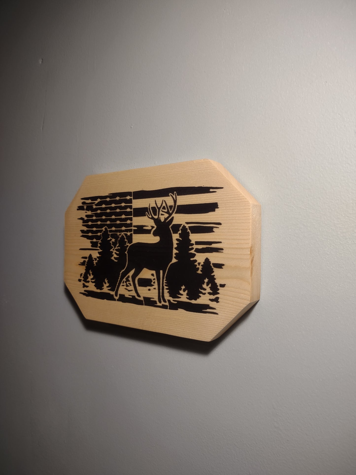 Patriotic Wall Decor, Broadside Buck Plaque