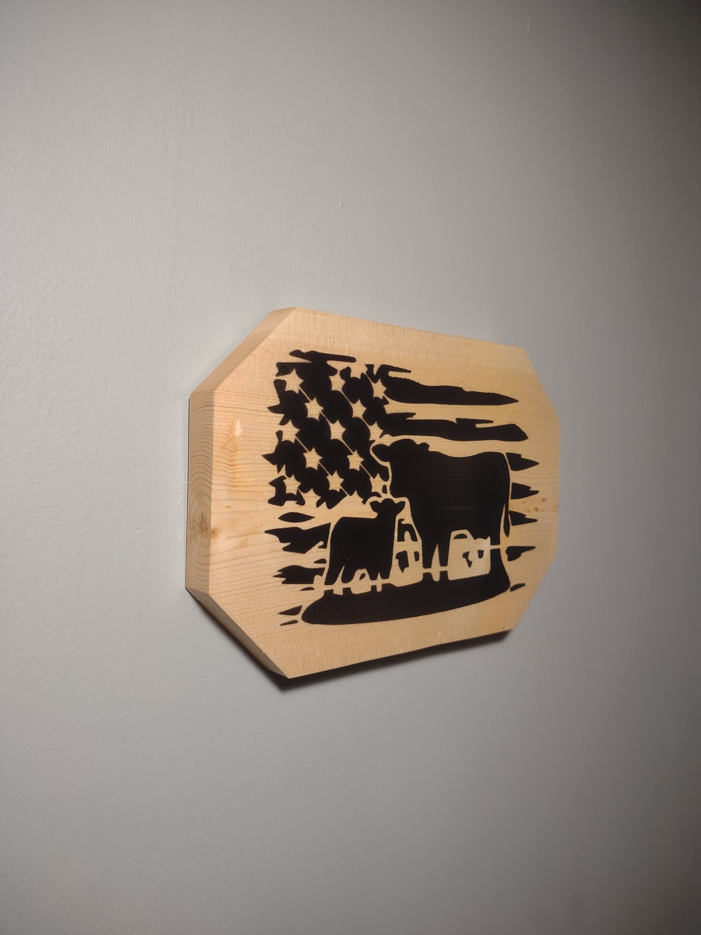 Patriotic Wall Decor Plaque, Cows