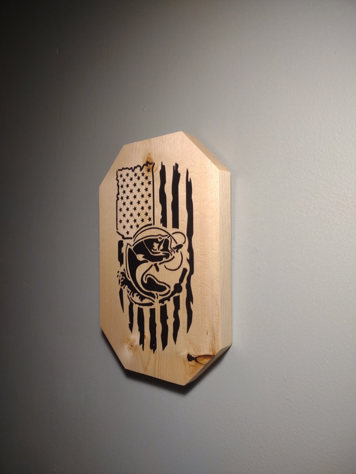 Patriotic Wall Decor Plaque, Fish