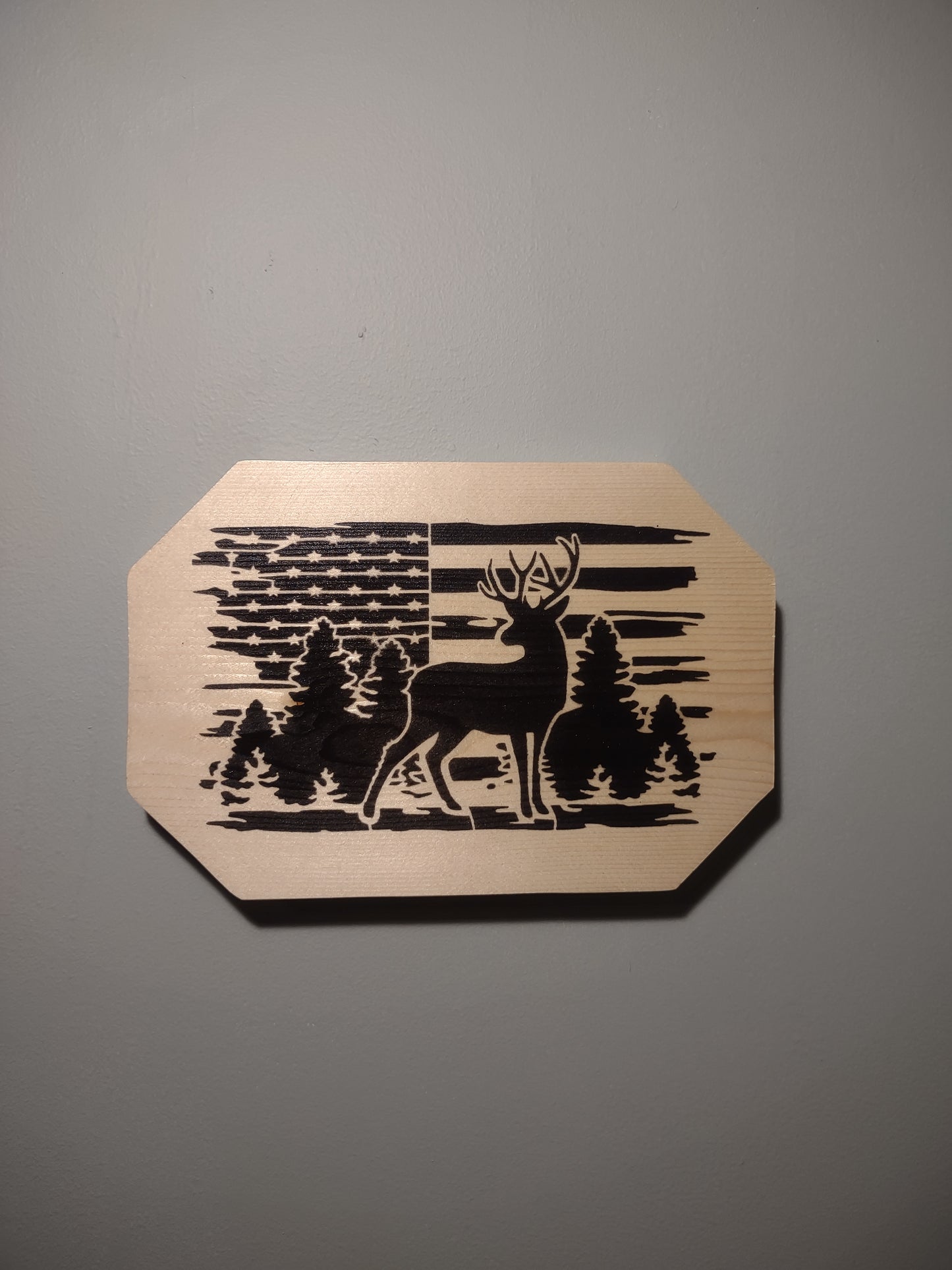 Patriotic Wall Decor, Broadside Buck Plaque