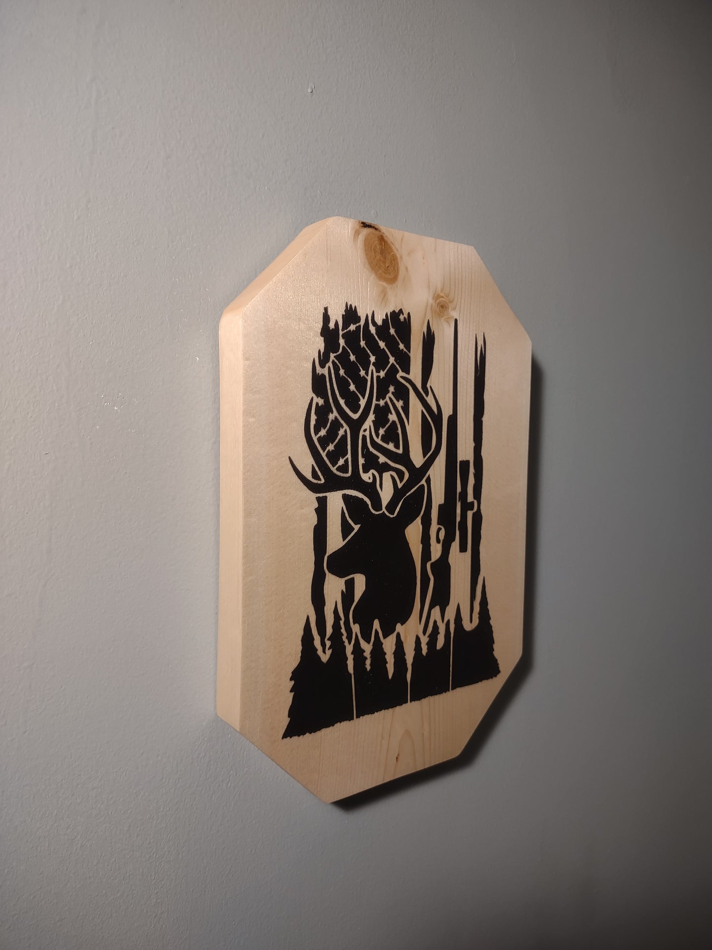 Patriotic Wall Decor Plaque, Buck & Rifle